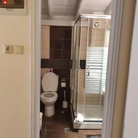 Anna * Neos Marmaras