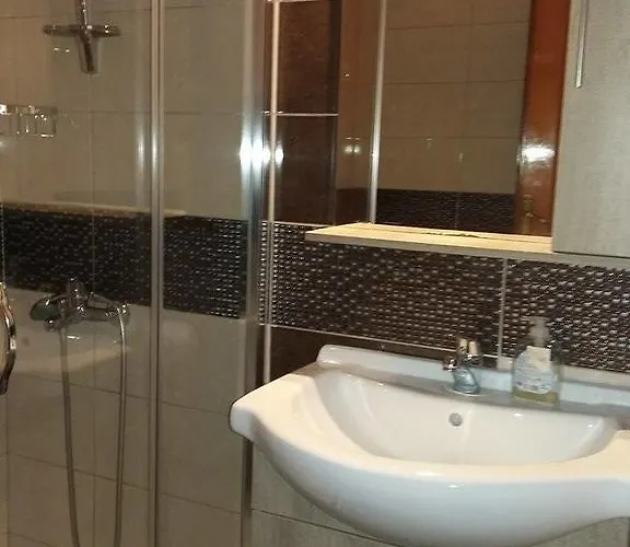 Anna Néos Marmarás