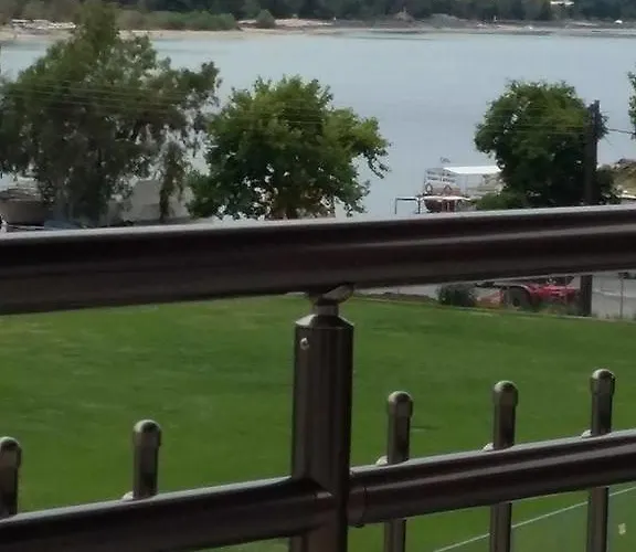 Anna Néos Marmarás