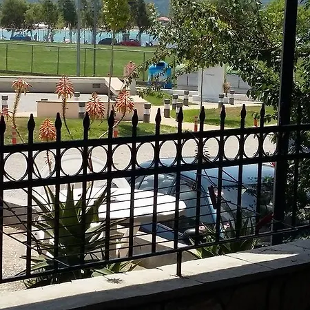 Anna 네오스마르마라스